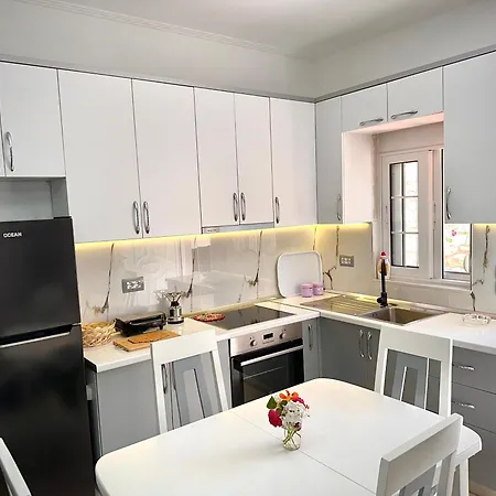 Elisabeth 2 * Sarande