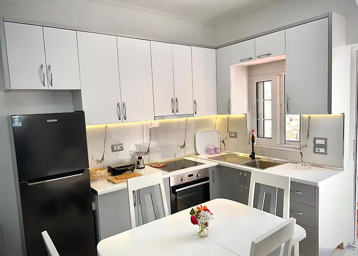 Elisabeth 2 * Sarandë