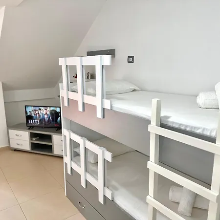 Elisabeth 2 * Saranda