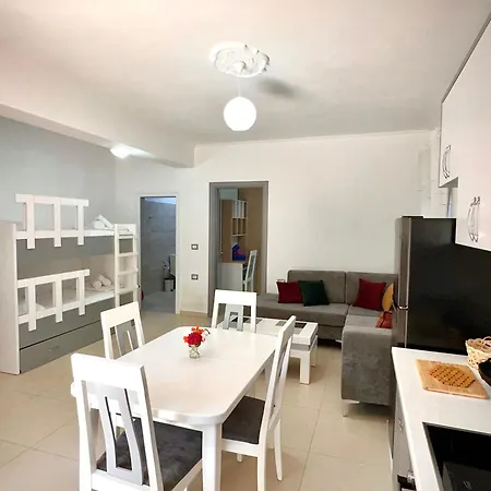 Elisabeth 2 * Sarandë