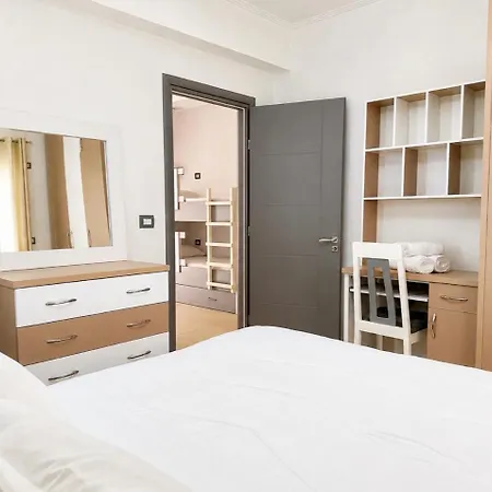 Elisabeth 2 Apartment